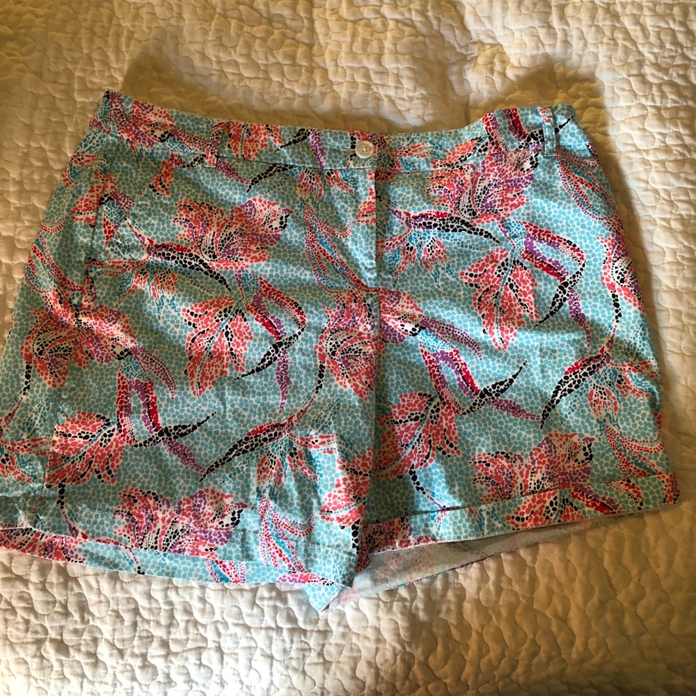 Pretty Crown and Ivy shorts
